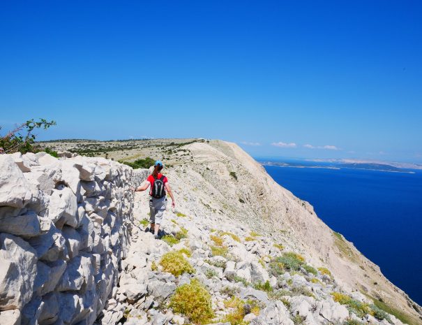 treking Otok_Rab izimanija planinarska_staza_uvala_Mišnjak-vrh_Kamenjak